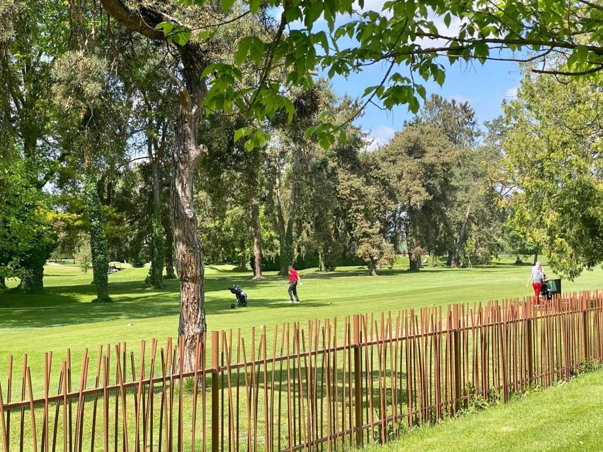 Charmant F1 Avec Terrasse Et Vue Sur Jardin Arbore - Fraicheur Naturelle Du Rez De Jardin - Parking Bellerive-sur-Allier Exterior foto